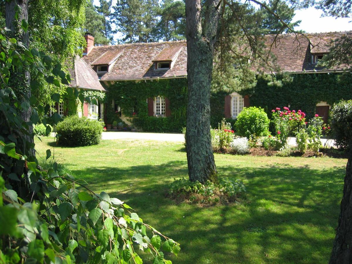 Le Canard Au Parapluie Rouge Bed and Breakfast Célon Εξωτερικό φωτογραφία